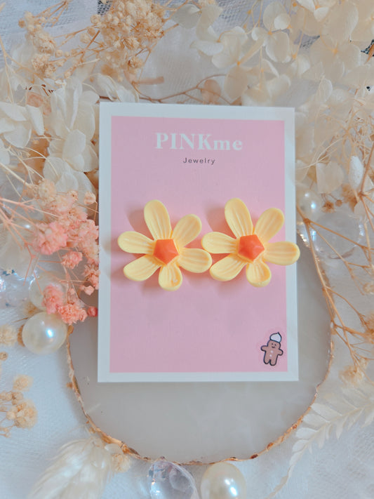 Flower 2 Tone Stud Earring - Cute and Lovely Style